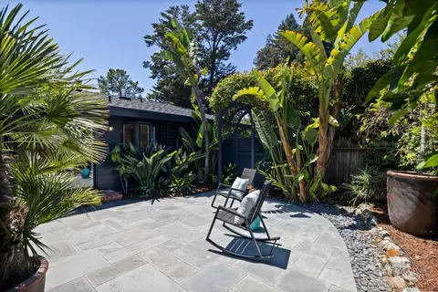 Exterior - 820 Eucalyptus Ave, Hillsborough, CA 94010 photo 6 of 10