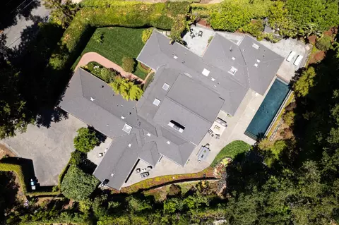 View/Area - 820 Eucalyptus Ave, Hillsborough, CA 94010 photo 1 of 1