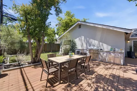 Exterior - 2948 Rustic Dr, San Jose, CA 95124 photo 6 of 12