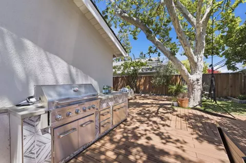 Exterior - 2948 Rustic Dr, San Jose, CA 95124 photo 8 of 12