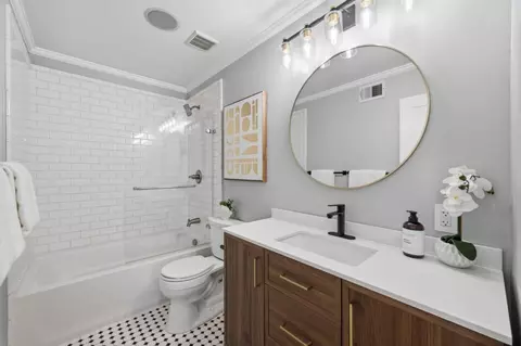 Bath - 2948 Rustic Dr, San Jose, CA 95124 photo 2 of 2
