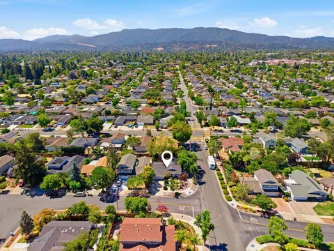View/Area - 2948 Rustic Dr, San Jose, CA 95124 photo 2 of 4