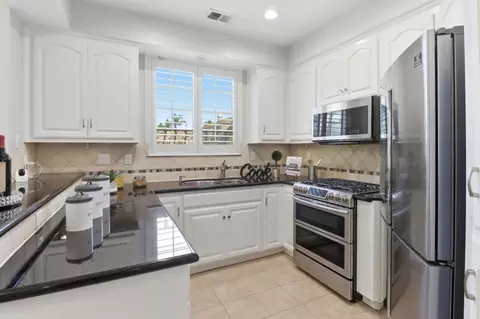 Kitchen - 352 Montecito Way, Milpitas, CA 95035 photo 1 of 5