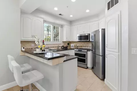 Kitchen - 352 Montecito Way, Milpitas, CA 95035 photo 2 of 5