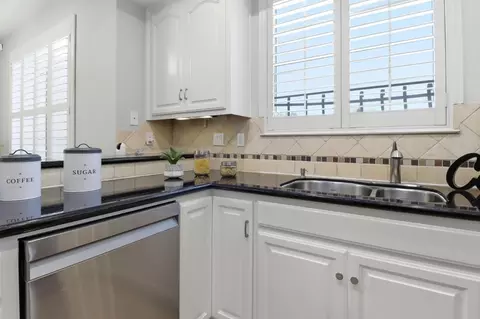 Kitchen - 352 Montecito Way, Milpitas, CA 95035 photo 3 of 5