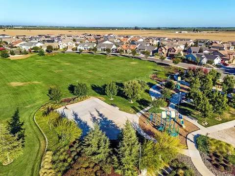 View/Area - 1367 Tannehill Dr, Manteca, CA 95337 photo 15 of 17
