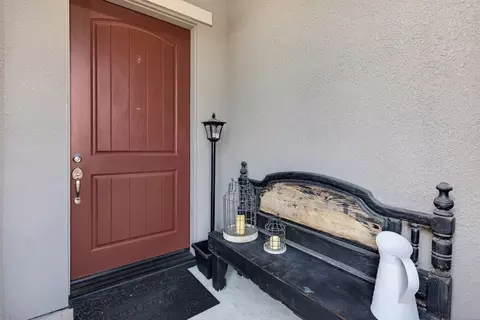 Entry Way - 1367 Tannehill Dr, Manteca, CA 95337 photo 4 of 4