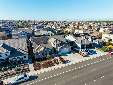 View/Area - 1367 Tannehill Dr, Manteca, CA 95337 photo 4 of 17