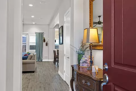Entry Way - 1367 Tannehill Dr, Manteca, CA 95337 photo 1 of 4