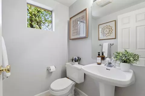 Bath - 175 Irene Ct, Mountain View, CA 94043 photo 4 of 4