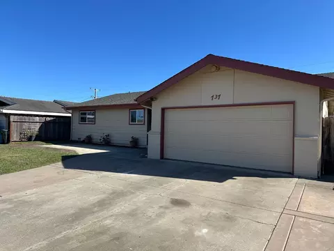 Exterior - 737 Saint Ann Dr, Salinas, CA 93901 photo 4 of 8