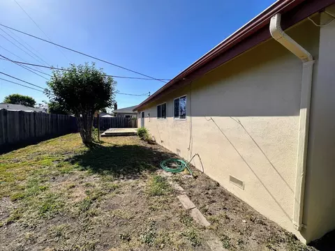 Exterior - 737 Saint Ann Dr, Salinas, CA 93901 photo 6 of 8