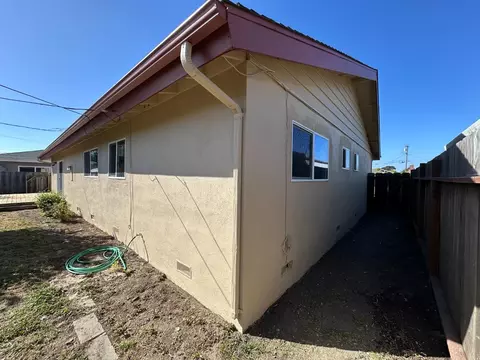 Exterior - 737 Saint Ann Dr, Salinas, CA 93901 photo 7 of 8