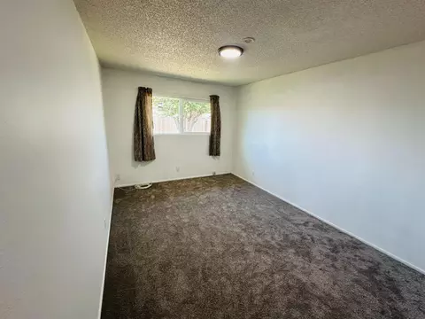Bedroom - 737 Saint Ann Dr, Salinas, CA 93901 photo 3 of 4