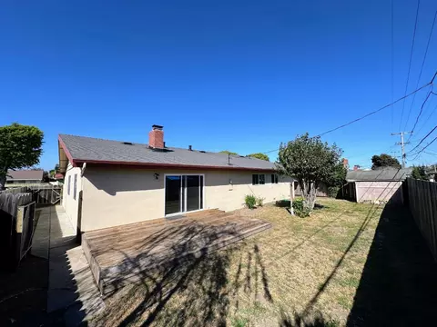 Exterior - 737 Saint Ann Dr, Salinas, CA 93901 photo 5 of 8