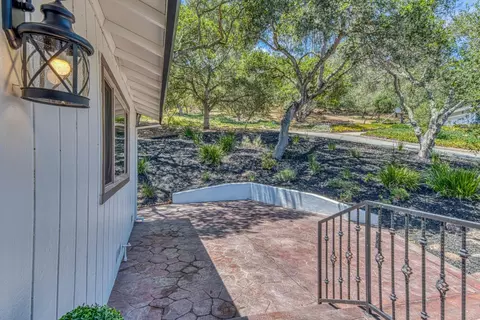Exterior - 7468 Leafwood Dr, Prunedale, CA 93907 photo 7 of 11