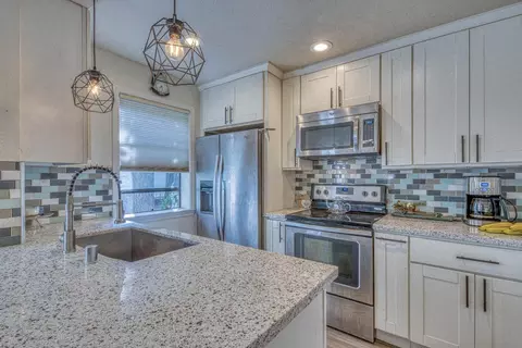 1538 Meadow Ridge Cir, San Jose, CA 95131