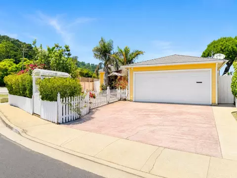 Exterior - 1290 De Solo Dr, Pacifica, CA 94044 photo 4 of 12