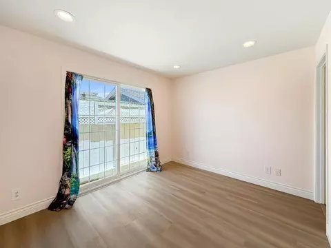Bedroom - 1290 De Solo Dr, Pacifica, CA 94044 photo 2 of 5