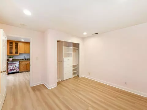 Bedroom - 1290 De Solo Dr, Pacifica, CA 94044 photo 1 of 5