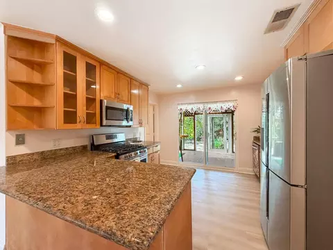 Kitchen - 1290 De Solo Dr, Pacifica, CA 94044 photo 1 of 3