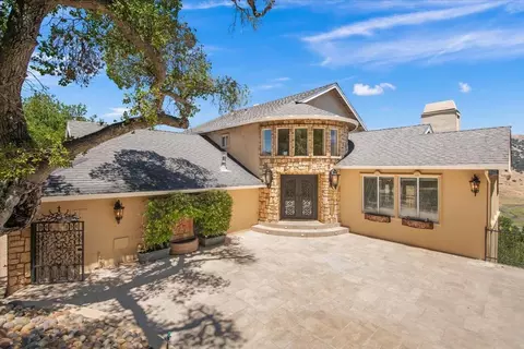 17864 Holiday Dr, Morgan Hill, CA 95037