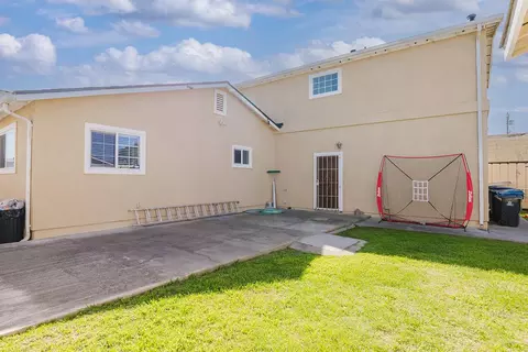 Exterior - 15 Rincon Ave, Salinas, CA 93905 photo 2 of 8