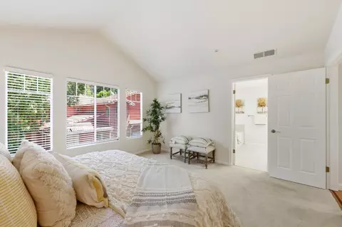 Bedroom - 117 Gladys Ave, Mountain View, CA 94043 photo 1 of 7