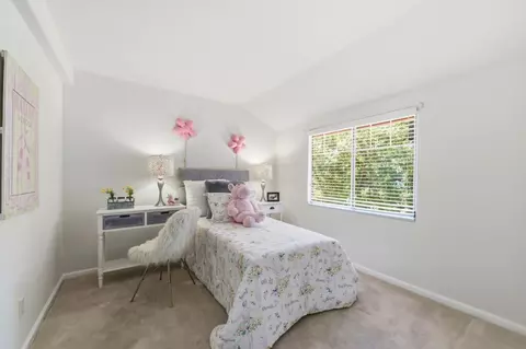 Bedroom - 117 Gladys Ave, Mountain View, CA 94043 photo 4 of 7