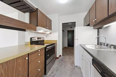 Kitchen - 400 Davey Glen Rd 4330, Belmont, CA 94002 photo 1 of 2
