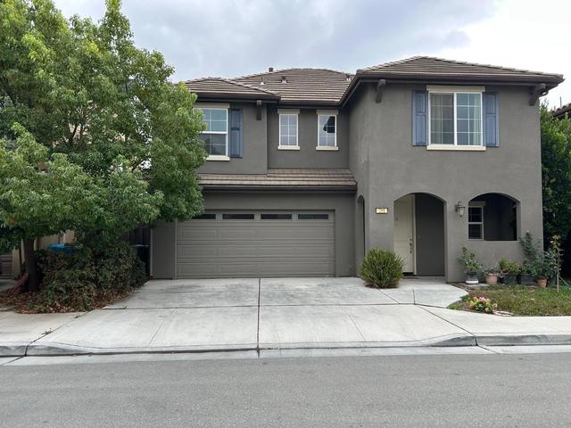 291 Slate Ave, Hollister, CA 95023