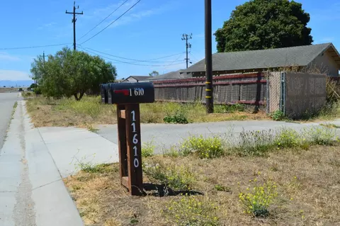 11610 Schoch Rd, Salinas, CA 93907 photo 2