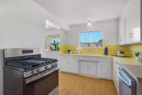 Kitchen - 365 E Iowa Ave, Sunnyvale, CA 94086 photo 4 of 5