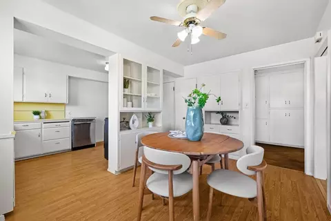Dining - 365 E Iowa Ave, Sunnyvale, CA 94086 photo 4 of 4