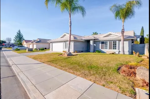 Exterior - 3429 Baron St, Madera, CA 93637 photo 2 of 4