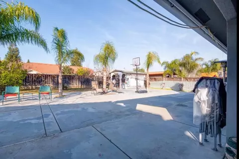 Exterior - 3429 Baron St, Madera, CA 93637 photo 3 of 4