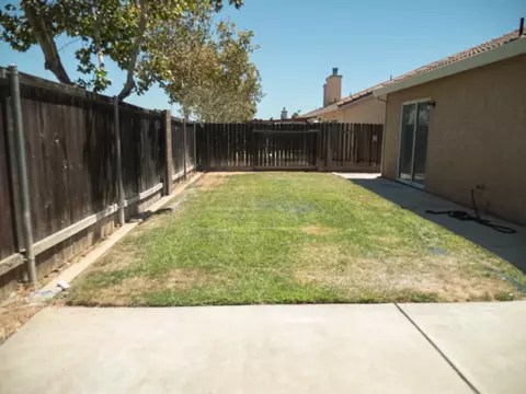 Exterior - 29202 Rio Verde Dr, Gustine, CA 95322 photo 2 of 7