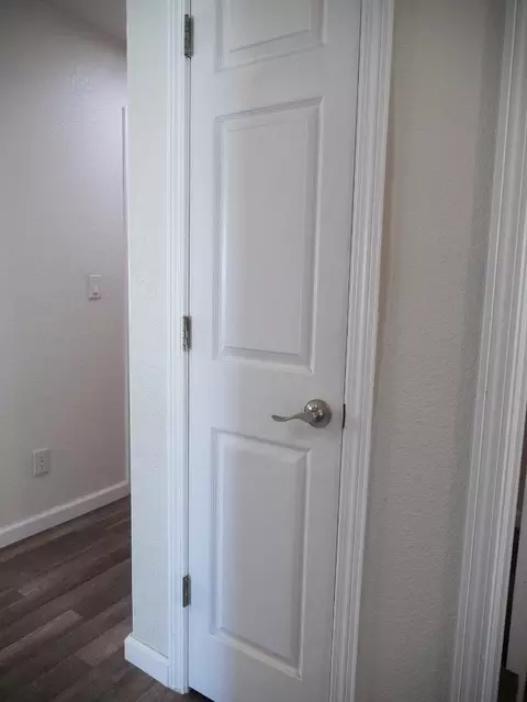 Entry Way - 29202 Rio Verde Dr, Gustine, CA 95322 photo 6 of 7