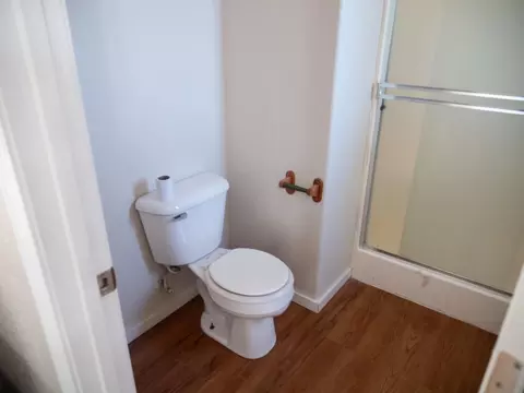 Bath - 29202 Rio Verde Dr, Gustine, CA 95322 photo 12 of 14