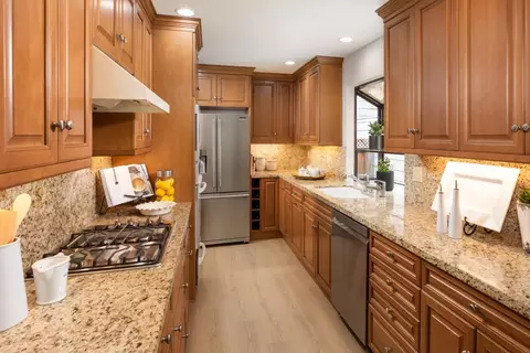 Kitchen - 1116 Doyle Pl, Mountain View, CA 94040 photo 2 of 2