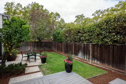 Exterior - 1116 Doyle Pl, Mountain View, CA 94040 photo 6 of 8
