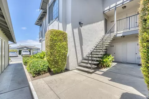 Exterior - 1056 Padre Dr 5, Salinas, CA 93901 photo 3 of 6