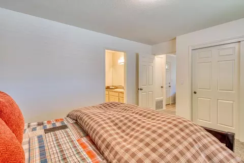 Bedroom - 1056 Padre Dr 5, Salinas, CA 93901 photo 3 of 3