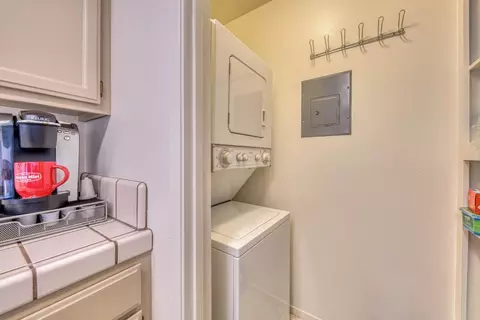 Other - 1056 Padre Dr 5, Salinas, CA 93901 photo 3 of 4
