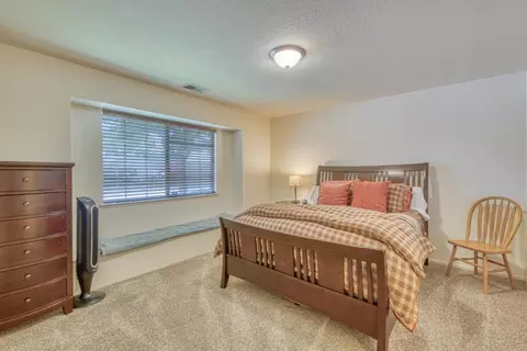 Bedroom - 1056 Padre Dr 5, Salinas, CA 93901 photo 1 of 3
