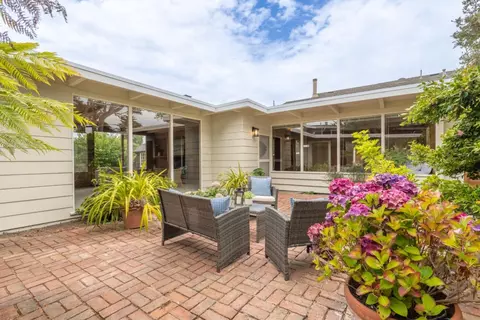Exterior - 26074 Mesa Dr, Carmel, CA 93923 photo 2 of 7