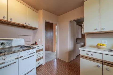 Kitchen - 26074 Mesa Dr, Carmel, CA 93923 photo 3 of 3