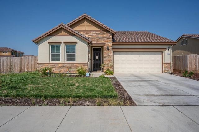 1964 Gus Villalta Dr, Los Banos, CA 93635