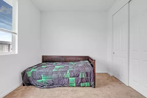 Bedroom - 4076 Eugene Dr, Olivehurst, CA 95961 photo 5 of 6