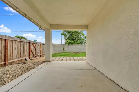 Exterior - 4076 Eugene Dr, Olivehurst, CA 95961 photo 3 of 7